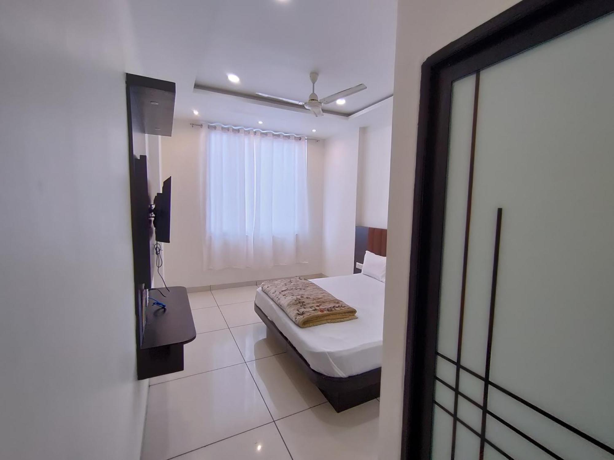 Hotel Jyoti Shree Ujjain Esterno foto