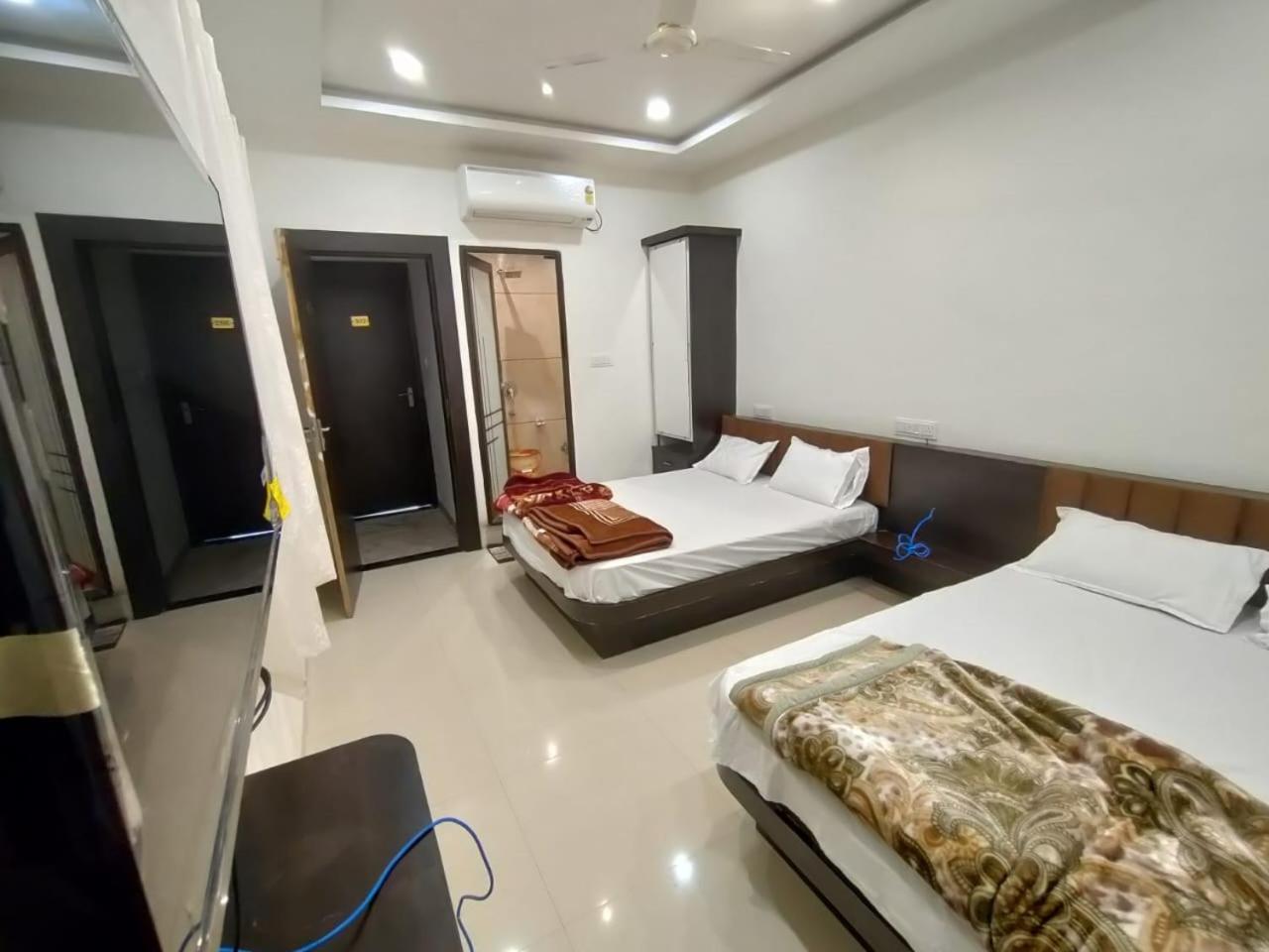Hotel Jyoti Shree Ujjain Esterno foto