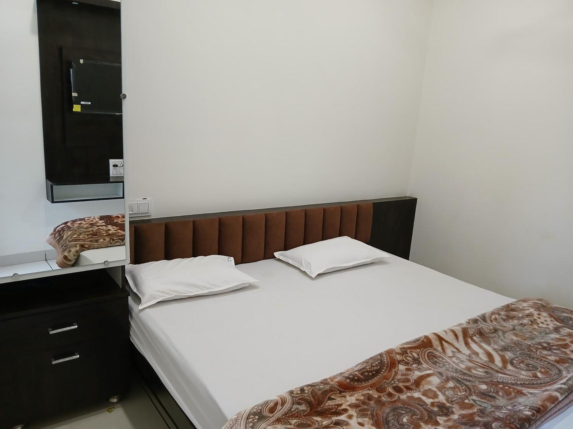 Hotel Jyoti Shree Ujjain Esterno foto